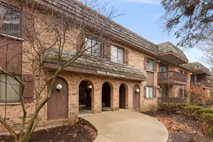 8000 Woodglen Ln, Downers Grove, IL 60516 - Photo 1