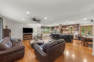 188 S Ellyn Ave, Glen Ellyn, IL 60137 - Photo 5