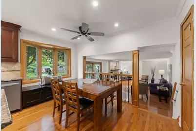 188 S Ellyn Avenue, Glen Ellyn, IL 60137 - Photo 11