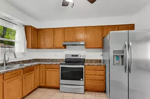 254 Green St, Park Forest, IL 60466 - Photo 7