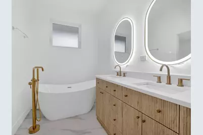 1445 W Grand Avenue #1E, Chicago, IL 60642 - Photo 13