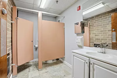2071 Irving Park Road, Hanover Park, IL 60133 - Photo 35