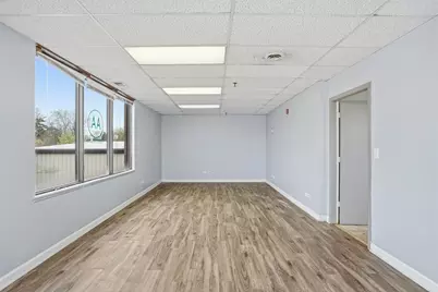2071 Irving Park Road, Hanover Park, IL 60133 - Photo 17