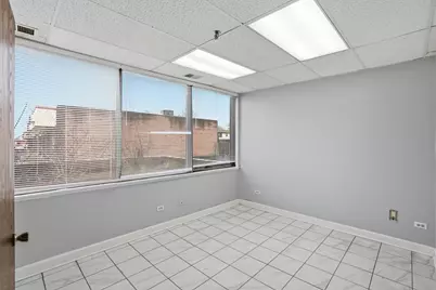 2071 Irving Park Road, Hanover Park, IL 60133 - Photo 27