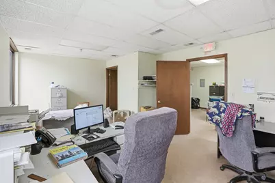 2071 Irving Park Road, Hanover Park, IL 60133 - Photo 39