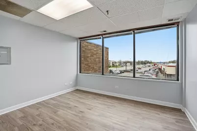 2071 Irving Park Road, Hanover Park, IL 60133 - Photo 15