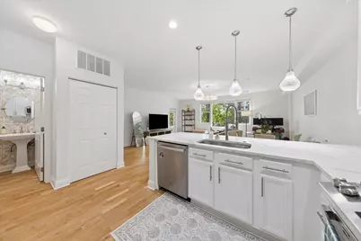 935 Burlington Avenue #110, Downers Grove, IL 60515 - Photo 7