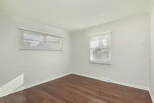 1913 Milton Ave, Northbrook, IL 60062 - Photo 21