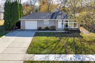 1913 Milton Ave, Northbrook, IL 60062 - Photo 23