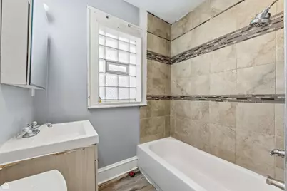 8111 S Manistee Avenue, Chicago, IL 60617 - Photo 9