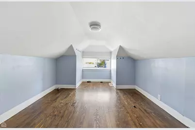 8111 S Manistee Avenue, Chicago, IL 60617 - Photo 15