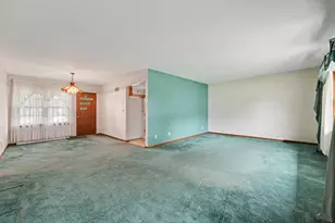 603 Orchard Ln, Beecher, IL 60401 - Photo 7