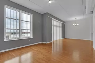 647 Metropolitan Way, Des Plaines, IL 60016 - Photo 13