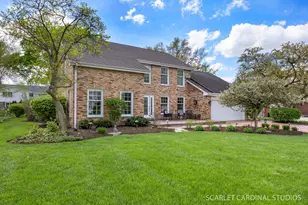 170 Shelley Ln, Wheaton, IL 60189 - Photo 1