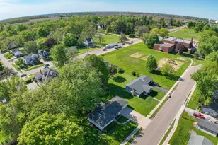 402 N First St, Elburn, IL 60119 - Photo 19