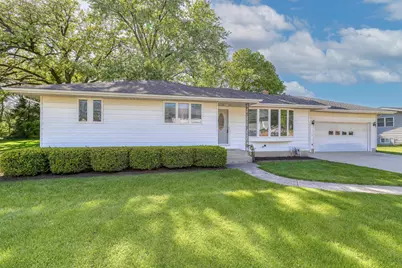 402 N First Street, Elburn, IL 60119 - Photo 1
