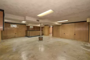 402 N First St, Elburn, IL 60119 - Photo 15