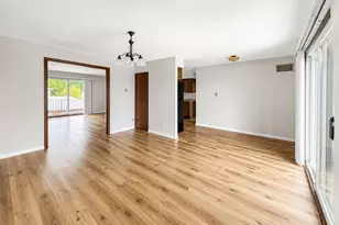 7915 S 84th Ave, Justice, IL 60458 - Photo 5