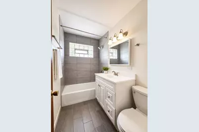 7915 S 84th Avenue #6, Justice, IL 60458 - Photo 3