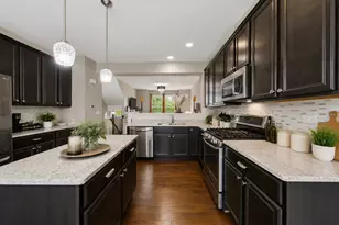 15317 Sheffield Square Pkwy, Orland Park, IL 60462 - Photo 3