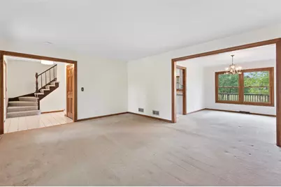 321 Ashwood Drive, Schaumburg, IL 60193 - Photo 9