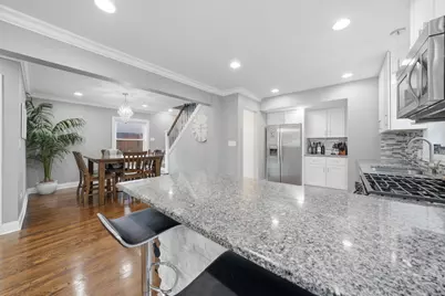 10617 S Whipple Street, Chicago, IL 60655 - Photo 5