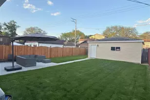 10617 S Whipple St, Chicago, IL 60655 - Photo 21