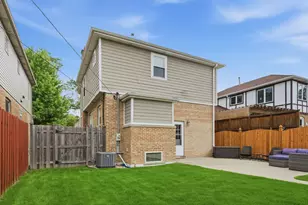 10617 S Whipple St, Chicago, IL 60655 - Photo 19