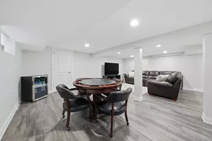 10617 S Whipple St, Chicago, IL 60655 - Photo 17