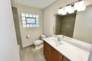 5547 N Central Ave, Chicago, IL 60630 - Photo 17