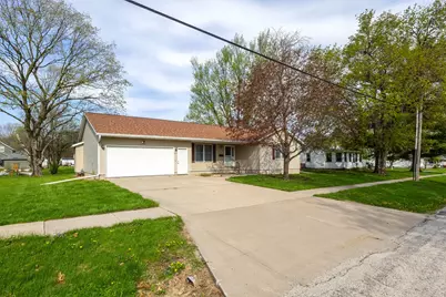 413 N East Street, Cambridge, IL 61238 - Photo 3