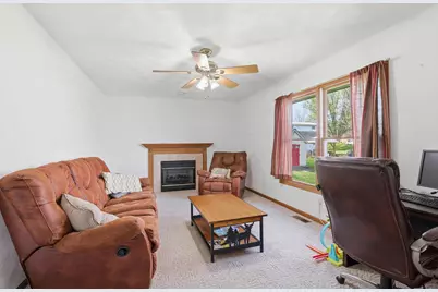 413 N East Street, Cambridge, IL 61238 - Photo 15