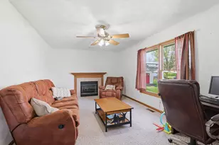 413 N East St, Cambridge, IL 61238 - Photo 15
