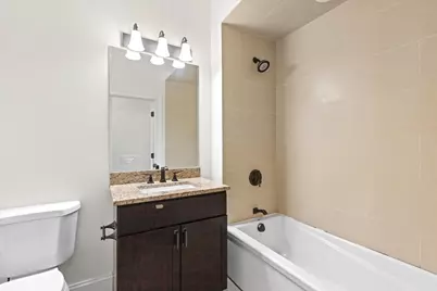 2500 Green Bay Road #201, Evanston, IL 60201 - Photo 5