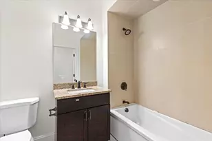2500 Green Bay Rd, Evanston, IL 60201 - Photo 5