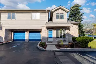 7057 100th St, Chicago Ridge, IL 60415 - Photo 1
