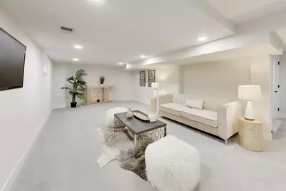 6850 Latrobe Avenue, Skokie, IL 60077 - Photo 29