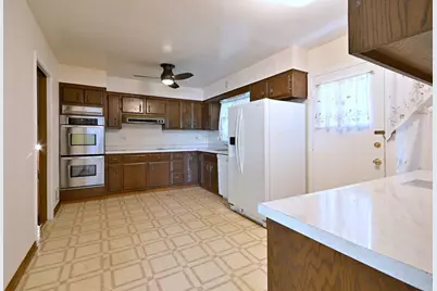 4409 W Lunt Avenue, Lincolnwood, IL 60712 - Photo 17