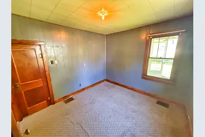 426 S Locust Street, Flora, IL 62839 - Photo 29