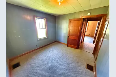 426 S Locust Street, Flora, IL 62839 - Photo 27