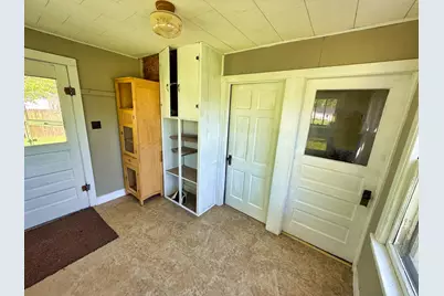 426 S Locust Street, Flora, IL 62839 - Photo 39
