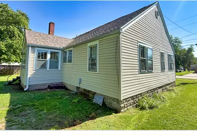 426 S Locust Street, Flora, IL 62839 - Photo 49