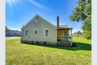 426 S Locust Street, Flora, IL 62839 - Photo 57