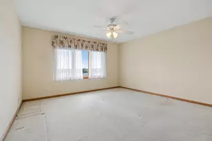 7450 N Waukegan Rd, Niles, IL 60714 - Photo 15