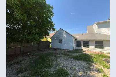 318 S Worth Street, Sullivan, IL 61951 - Photo 25