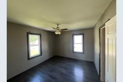 318 S Worth Street, Sullivan, IL 61951 - Photo 7