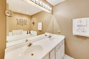 3946 Balmoral Ct, Rolling Meadows, IL 60008 - Photo 21