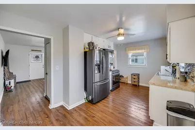 1205 N Prairie Avenue, Joliet, IL 60435 - Photo 7