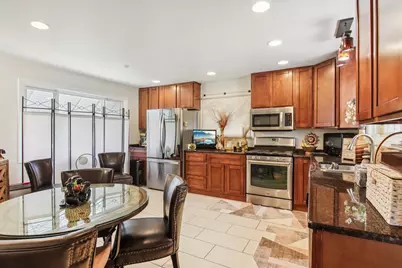 238 Frontage Road W, Northfield, IL 60093 - Photo 5