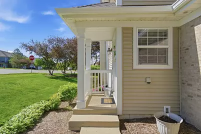 1679 Yellowstone Circle, Crystal Lake, IL 60014 - Photo 3